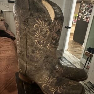 Brown Embroidered Cowboy Boots